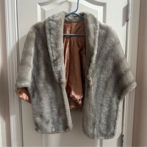 Elegant Gray Faux Fur Women's Shawl Cape